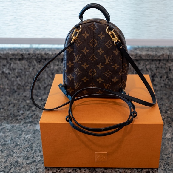 Louis Vuitton Palm Springs mini back pack - Picture 2 of 2